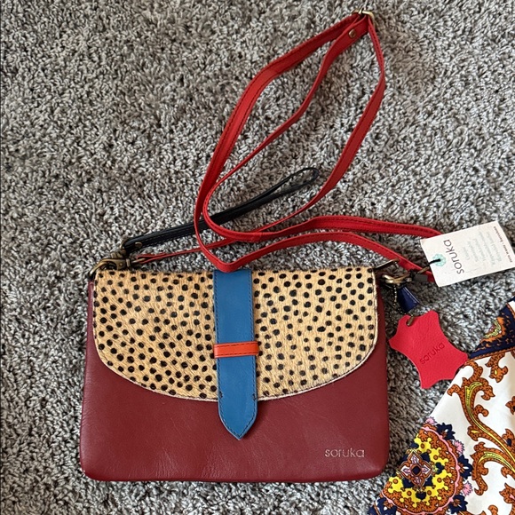 SORUKA CROSSBODY ❤️FINAL SALE❤️ - Picture 2 of 5